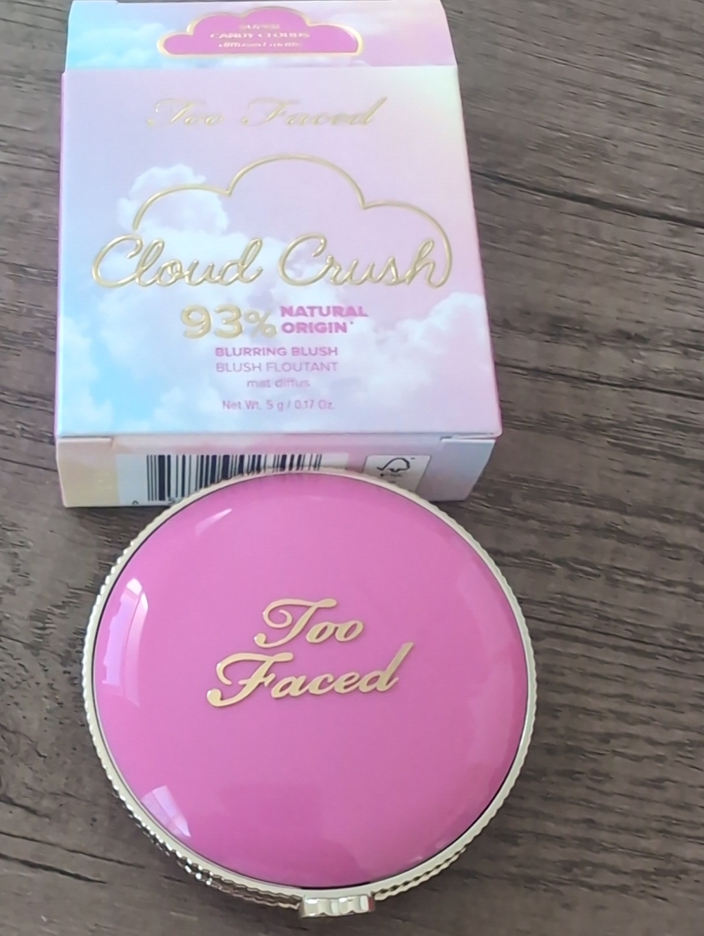 Too faced Blurring Blush- super Candy Cloud